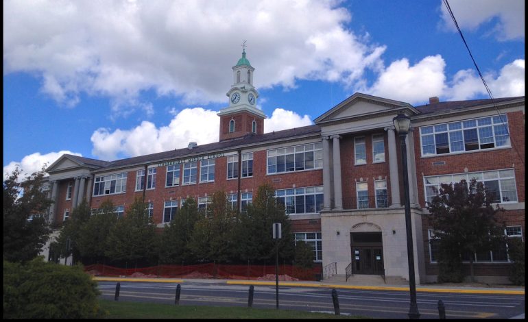 Lindenhurst Middle School A Beacon of Excellence